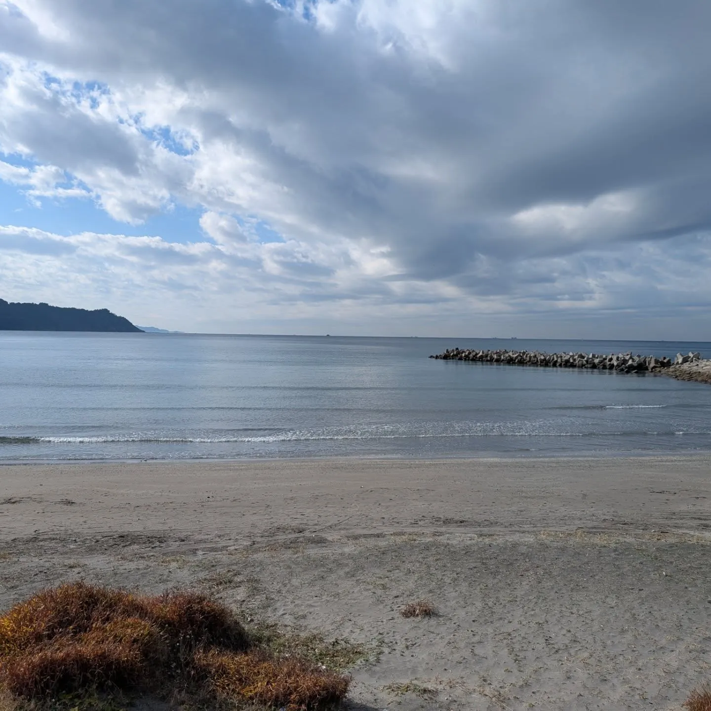 穏やかな浜　凪　明日も晴れるかな♪